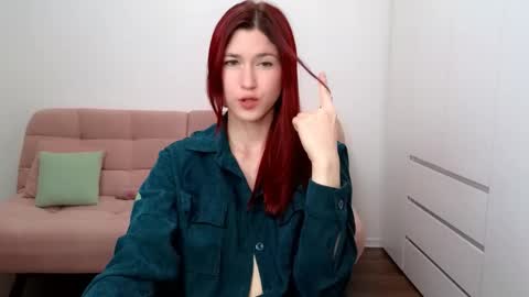 Snapshot of alicianoveli chatting on 19, 9, 2025 alicianoveli online show from 19, 9, 2025