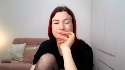 Snapshot of alicianoveli chatting on 21, 11, 2025 alicianoveli online show from 21, 11, 2025