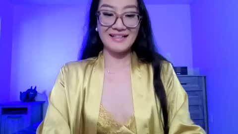 Alicia Hebi online show from 6, 10, 2025