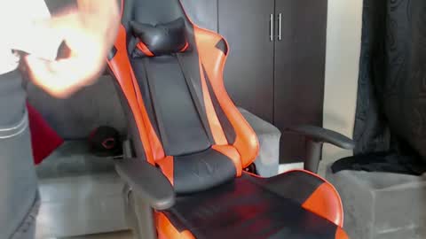 Snapshot of alid_17 chatting on 1, 3, 2025 Alid 17 online show from 1, 3, 2025