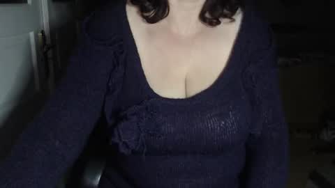 Snapshot of alidue chatting on 3, 10, 2025 Alidue online show from 3, 10, 2025