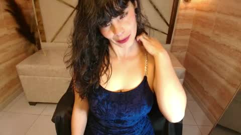 Snapshot of alie_martin_r chatting on 22, 5, 2026 Alie online show from 22, 5, 2026