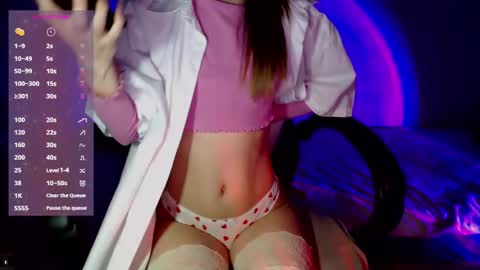 Mia online show from 4, 2, 2025