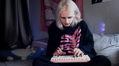 Snapshot of alien_bella chatting on 21, 3, 2026 Alien Bella online show from 21, 3, 2026