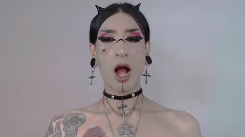 Snapshot of alienexxx chatting on 23, 9, 2025 online show from 23, 9, 2025