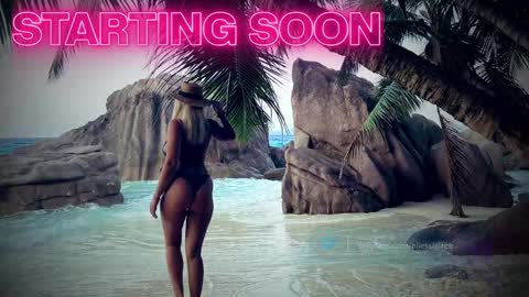 Snapshot of aliessia chatting on 1, 10, 2025 Aliessia online show from 1, 10, 2025