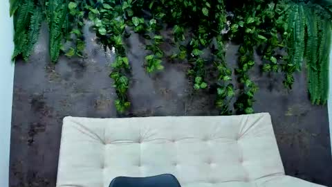 Snapshot of aliice_greco chatting on 2, 12, 2025 Alice online show from 2, 12, 2025