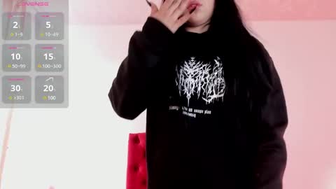 aliice_walker_ online show from 19, 12, 2024