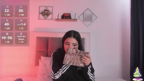 aliice_walker_ online show from 22, 1, 2025