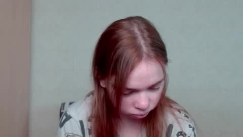 Snapshot of aliiice_stone chatting on 14, 11, 2025 Alice online show from 14, 11, 2025