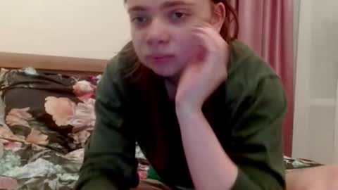 Snapshot of aliiice_stone chatting on 20, 11, 2025 Alice online show from 20, 11, 2025