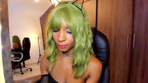 Snapshot of alika_houston chatting on 1, 2, 2025 IG Alik nasso online show from 1, 2, 2025