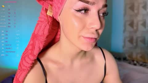 Snapshot of alina_39 chatting on 21, 12, 2025 alina_39 online show from 21, 12, 2025