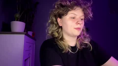 Snapshot of alinahotgirl chatting on 20, 7, 2026 Alina online show from 20, 7, 2026