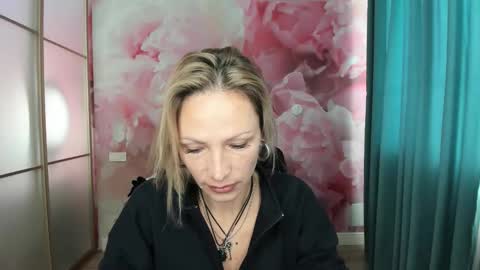 AlinaMoor online show from 21, 10, 2025