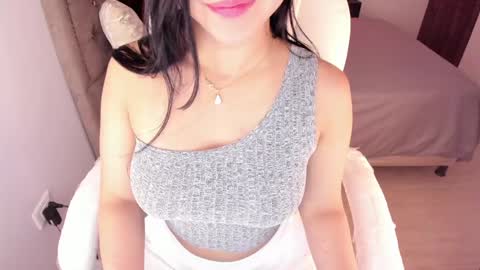 Snapshot of alinaowens chatting on 8, 2, 2025 alinaowens online show from 8, 2, 2025