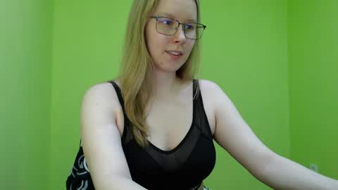 alinasei online show from 12, 4, 2026