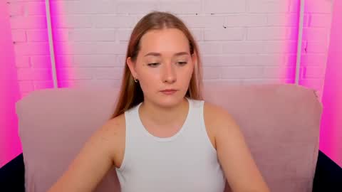 Snapshot of alinawise chatting on 3, 6, 2026 alinawise online show from 3, 6, 2026