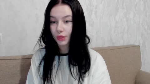 Snapshot of alinegreeeen chatting on 6, 12, 2024 Aline Greeeen online show from 6, 12, 2024