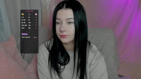 Snapshot of alinegreeeen chatting on 6, 1, 2025 Aline Greeeen online show from 6, 1, 2025
