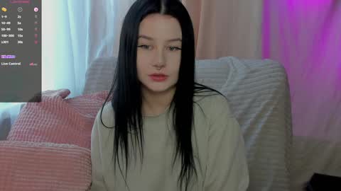 Snapshot of alinegreeeen chatting on 9, 1, 2025 Aline Greeeen online show from 9, 1, 2025
