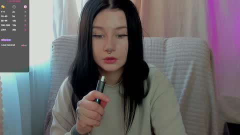 Snapshot of alinegreeeen chatting on 13, 1, 2025 Aline Greeeen online show from 13, 1, 2025