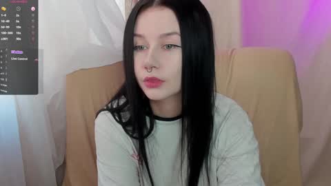 Snapshot of alinegreeeen chatting on 27, 1, 2025 Aline Greeeen online show from 27, 1, 2025