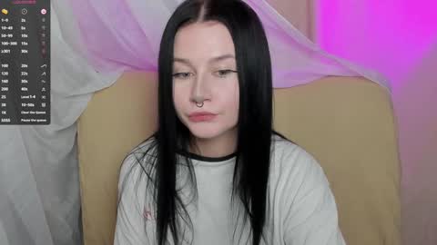Snapshot of alinegreeeen chatting on 28, 1, 2025 Aline Greeeen online show from 28, 1, 2025