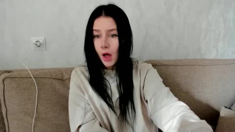 Snapshot of alinegreeeen chatting on 14, 2, 2025 Aline Greeeen online show from 14, 2, 2025