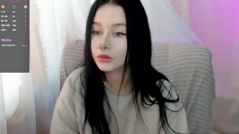Snapshot of alinegreeeen chatting on 20, 2, 2025 Aline Greeeen online show from 20, 2, 2025