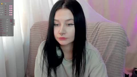 Snapshot of alinegreeeen chatting on 25, 2, 2025 Aline Greeeen online show from 25, 2, 2025