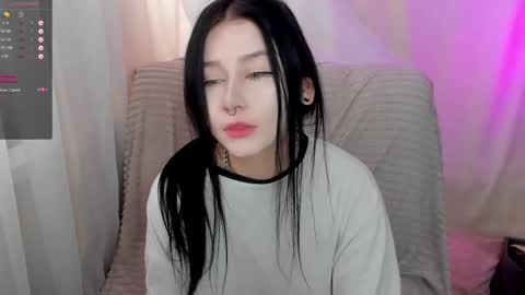 Snapshot of alinegreeeen chatting on 26, 2, 2025 Aline Greeeen online show from 26, 2, 2025