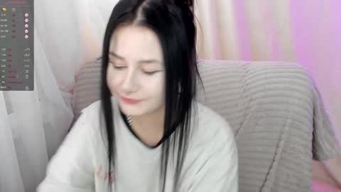 Snapshot of alinegreeeen chatting on 28, 2, 2025 Aline Greeeen online show from 28, 2, 2025