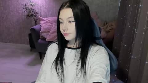 Snapshot of alinegreeeen chatting on 18, 10, 2025 Aline Greeeen online show from 18, 10, 2025