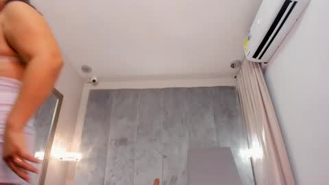 Snapshot of alinnasmith chatting on 8, 3, 2025 Alinna online show from 8, 3, 2025