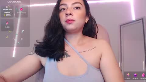 Snapshot of alisa__cain chatting on 7, 3, 2025 Alejandra online show from 7, 3, 2025