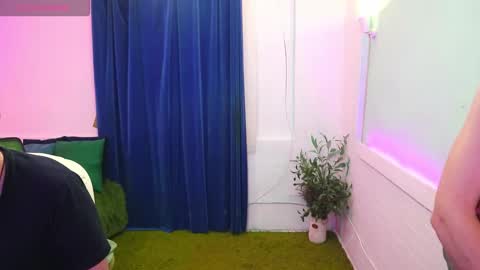 Snapshot of alisaaleks chatting on 12, 11, 2025 Alisa Aleks online show from 12, 11, 2025