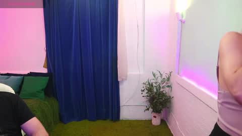 Snapshot of alisaaleks chatting on 21, 11, 2025 Alisa Aleks online show from 21, 11, 2025