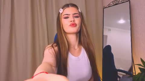 Snapshot of alisevine chatting on 20, 6, 2026 Alisa online show from 20, 6, 2026