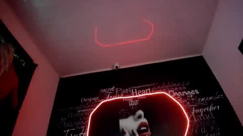 alishaa_nixx online show from 12, 9, 2025