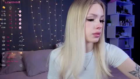 Snapshot of alishaaneta chatting on 6, 11, 2025 Alisha online show from 6, 11, 2025