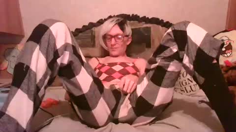 Snapshot of alishaluv chatting on 24, 9, 2025 Alisha online show from 24, 9, 2025