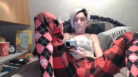 Snapshot of alishaluv chatting on 15, 11, 2025 Alisha online show from 15, 11, 2025