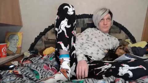 Snapshot of alishaluv chatting on 28, 11, 2025 Alisha online show from 28, 11, 2025