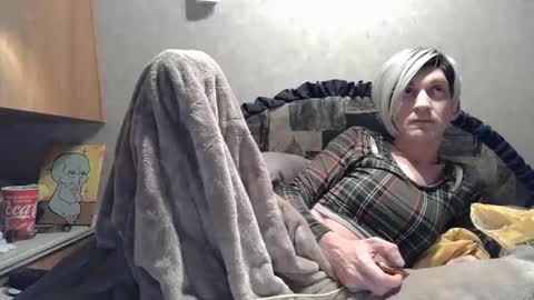 Snapshot of alishaluv chatting on 4, 12, 2025 Alisha online show from 4, 12, 2025