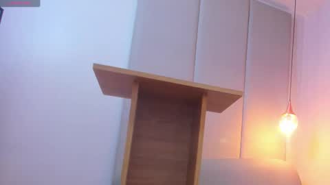           online show from 21, 2, 2025