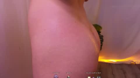 Snapshot of alisia_spinnet chatting on 14, 12, 2024 Alisia online show from 14, 12, 2024