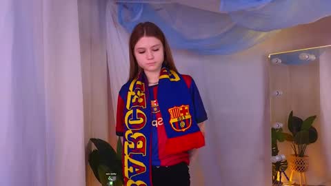 Snapshot of alisia_spinnet chatting on 15, 12, 2024 Alisia online show from 15, 12, 2024