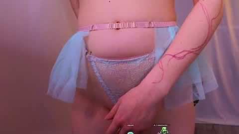 Snapshot of alisia_spinnet chatting on 16, 12, 2024 Alisia online show from 16, 12, 2024