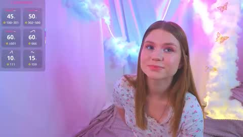 Snapshot of alisia_spinnet chatting on 1, 10, 2025 Alisia online show from 1, 10, 2025